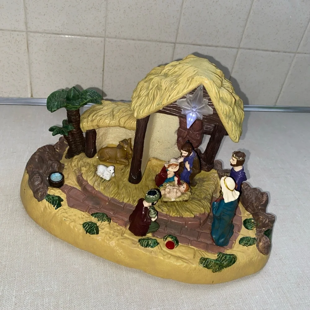 Vintage GEMMY Nativity Scene LIghts-Up & Tells‎ Christmas Story Birth of Jesus